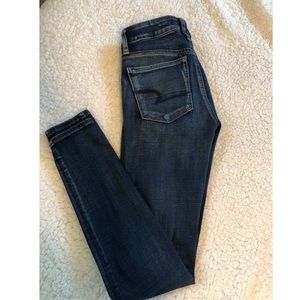 AEO High Rise Distressed Jegging